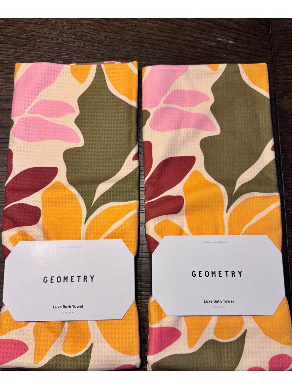 NEW Geometry Pair of Luxe Bath Towels Blooming Tan Floral Lightweight Oversized - Picture 3 of 4